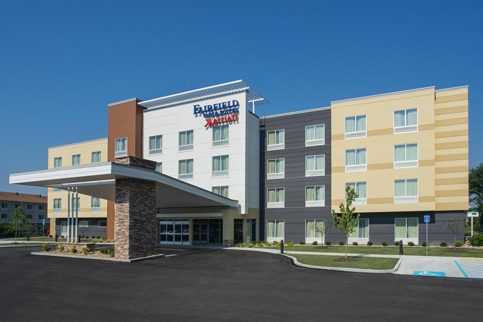 Fairfield Inn & Suites By Marriott Belle Vernon Exterior photo